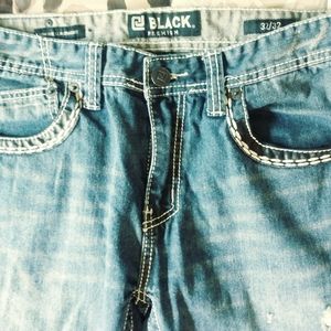 BLACK PREMIUM LOWRISE SLIM STRAIGHT.